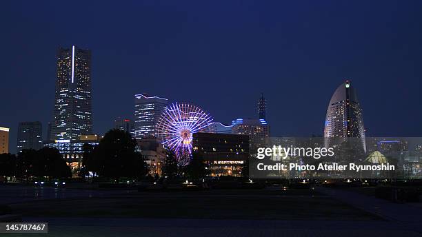 yokohama skyline - yokohama skyline stock pictures, royalty-free photos & images