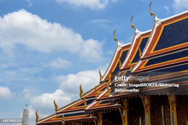 temple wat phra kaeo, old royal palace, temple of the emerald buddha, bangkok, thailand - ko ratanakosin stock pictures, royalty-free photos & images