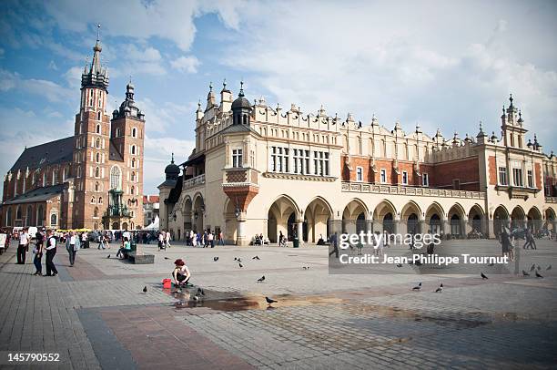 architecture in krakow, poland - krakow poland stockfoto's en -beelden