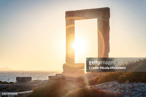 the temple of apollo at sunset - greek god apollo photos et images de collection