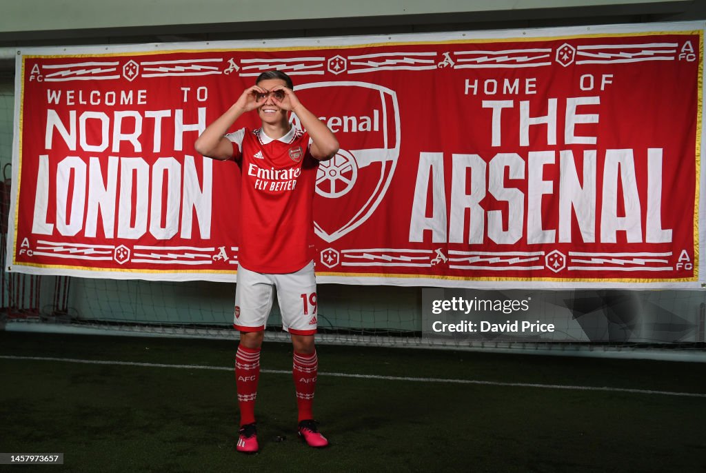 Arsenal Unveil New Signing Leandro Trossard
