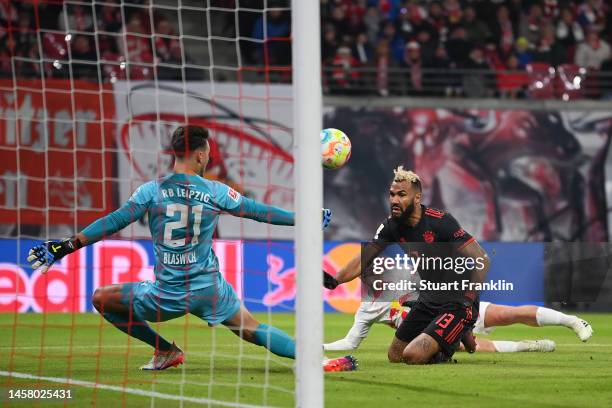 Eric Maxim Choupo-Moting of Bayern Munich scores the team's first goal during the Bundesliga match between RB Leipzig and FC Bayern Muenchen at Red...