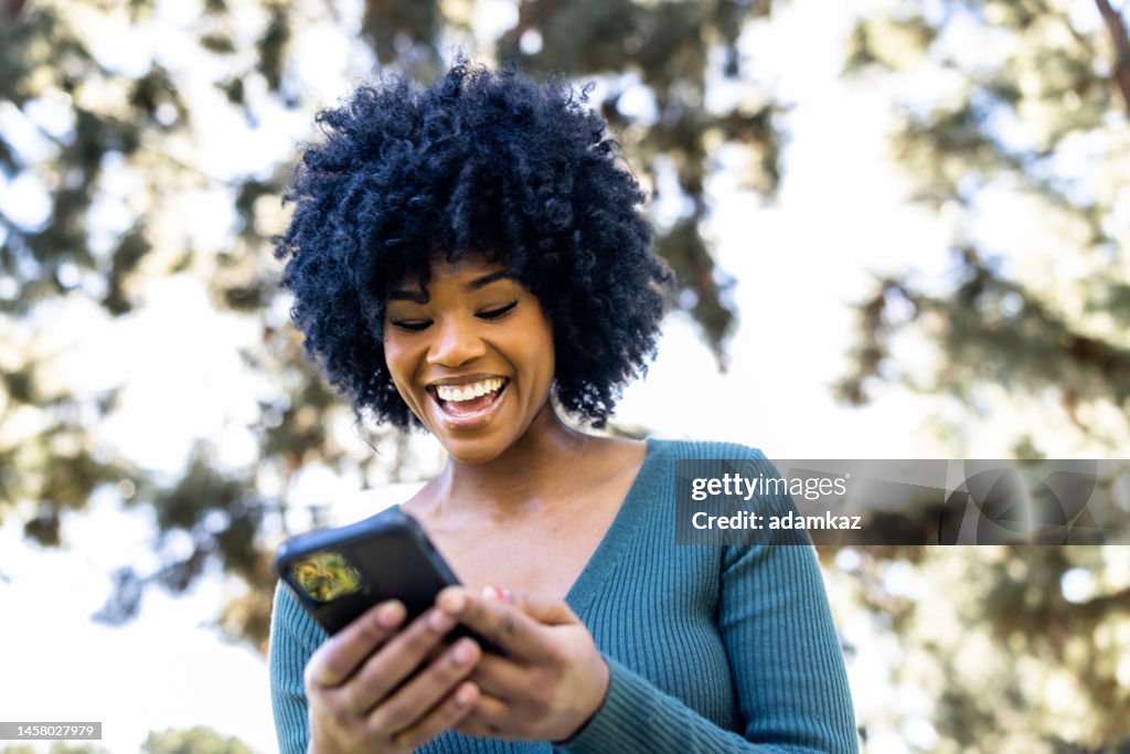 Woman Text Beautiful Young Black Woman Texting On Smartphone High-Res Stock Photo ...
