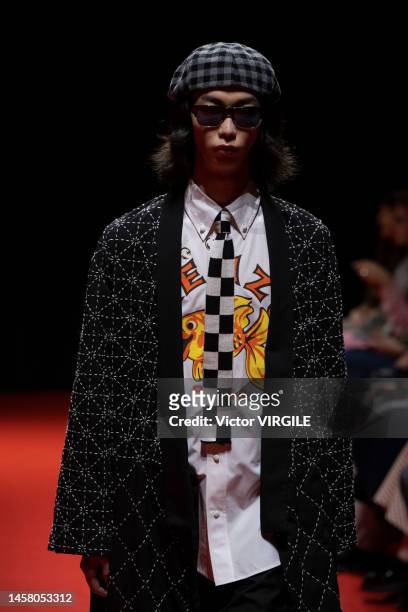 Model walks the runway during the Kenzo Ready to Wear Fall/Winter 2023-2024 fashion show as part of the Paris Men Fashion Week on January 20, 2023 in...
