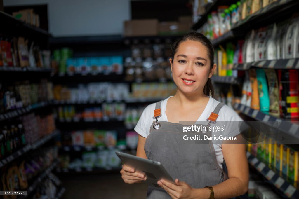 Supermarket clerk