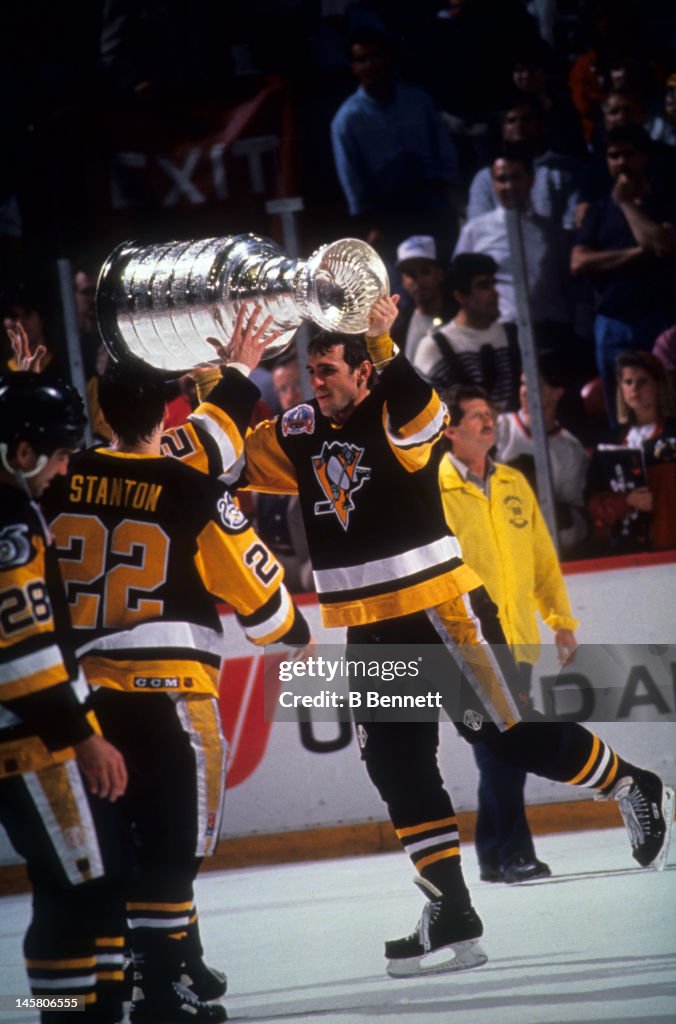 1992 Stanley Cup Finals - Game 4:  Pittsburgh Penguins v Chicago Blackhawks
