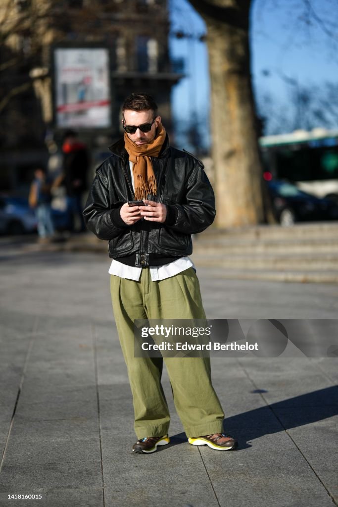 Street Style - Paris Fashion Week - Menswear Fall-Winter 2023-2024 : Day Four