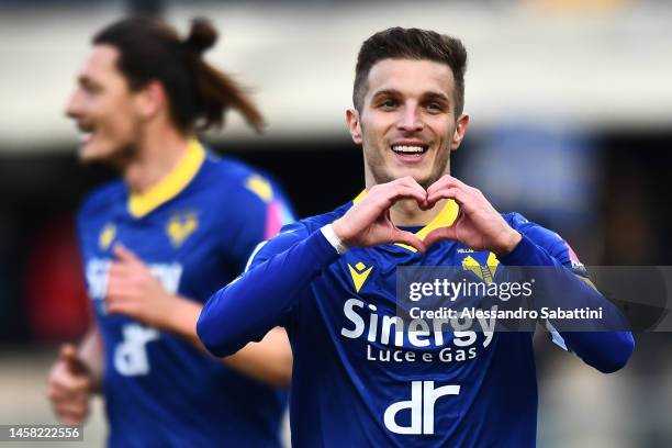 Darko Lazovic of Hellas Verona celebrates after scoring the team's second goal during the Serie A match between Hellas Verona and US Lecce at Stadio...