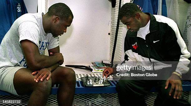 Corwin Pcrow 31 Nfl Chess Stock Photos, High-Res Pictures, and Images - Getty Images