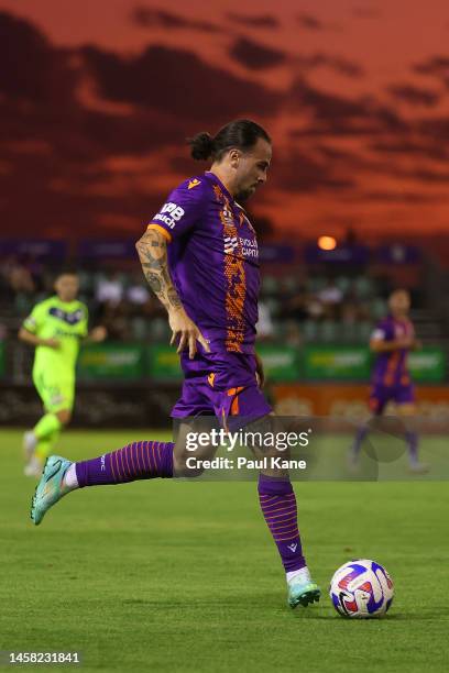 Ryan Williams of the Glory controls the ball during the round 13 A-League Men's match between Perth Glory and Melbourne Victory at Macedonia Park, on...