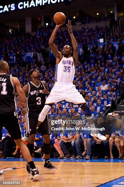 Playoffs: Oklahoma City Thunder Kevin Durant in action, shooting vs San Antonio Spurs at Chesapeake Energy Arena. Game 3. Oklahoma City, OK 5/31/2012...
