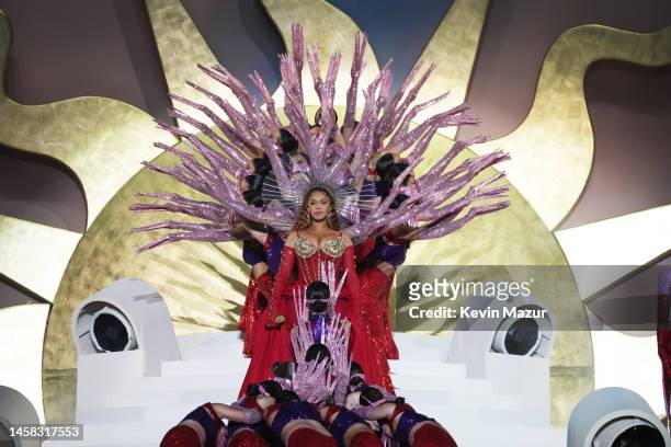 Beyoncé performs on stage headlining the Grand Reveal of Dubai’s newest luxury hotel, Atlantis The Royal on January 21, 2023 in Dubai, United Arab...