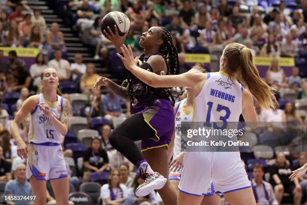 Tiffany Mitchell of the Boomers drives to the basket during the round 11 WNBL match between Melbourne Boomers and Bendigo Spirit at Melbourne Sports...