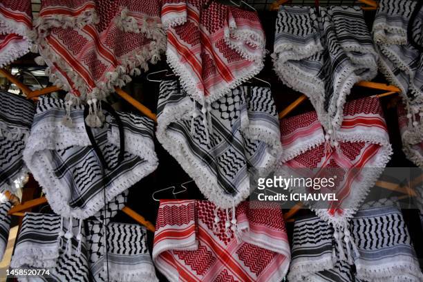 traditional arabic scarves jordan - draped scarf stock pictures, royalty-free photos & images
