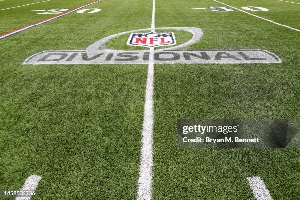 Nfl Shield Photos and Premium High Res Pictures - Getty Images