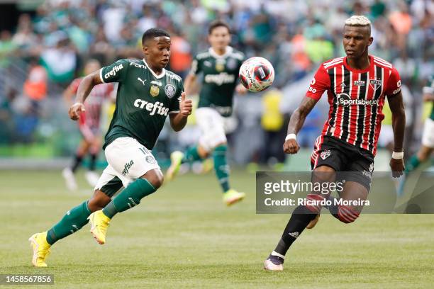 Endrick of Palmeiras competes for the ball with Arboleda of Sao Paulo during the match between Palmeiras and Sao Paulo as part of Sao Paulo State...