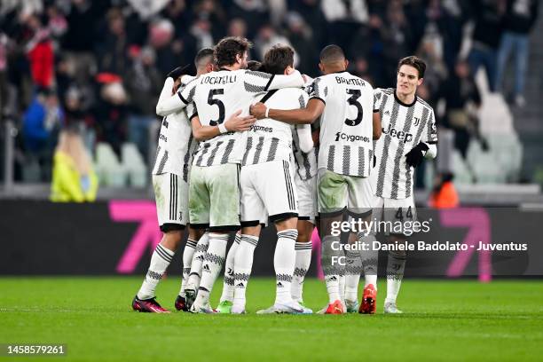 Danilo of Juventus celebrates with teammates after scoring his team's third goal during the Serie A match between Juventus and Atalanta BC at Allianz...
