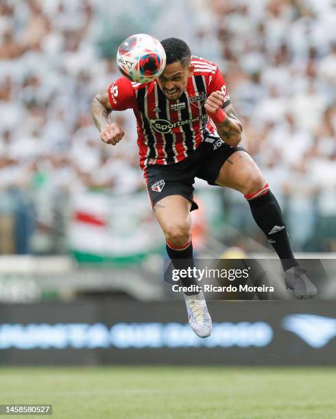 Luciano of Sao Paulo heads the ball during the match between Palmeiras and Sao Paulo as part of Sao Paulo State Championship 2023 at Allianz Parque...