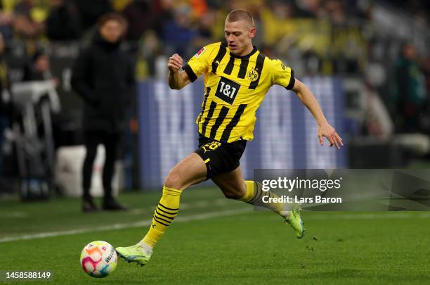 Julian Ryerson of Dortmund runs with the ball during the Bundesliga match between Borussia Dortmund and FC Augsburg at Signal Iduna Park on January...