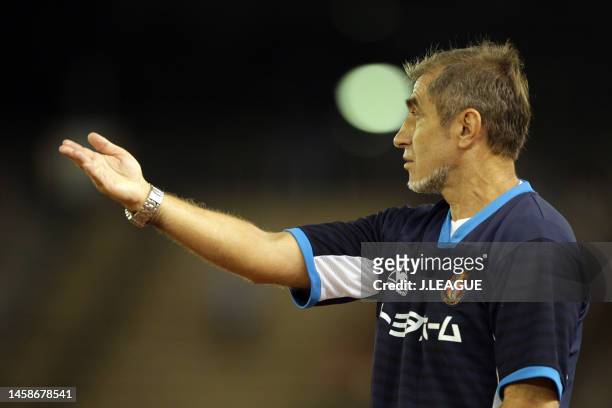 Coach Bosko Gjurovski of Nagoya Grampus gestures during the J.League J1 match between Nagoya Grampus and Vissel Kobe at Mizuho Athletics Stadium on...