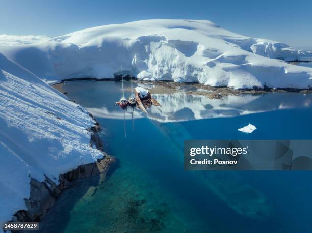 governoren shipwreck - ship wreck stock pictures, royalty-free photos & images