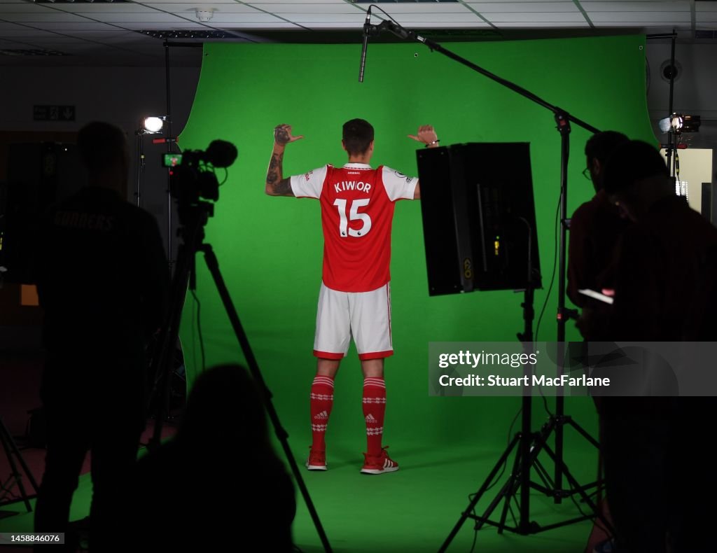 Arsenal Unveil New Signing