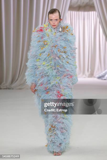 Model walks the runway during the Giambattista Valli Haute Couture Spring Summer 2023 show as part of Paris Fashion Week on January 23, 2023 in...