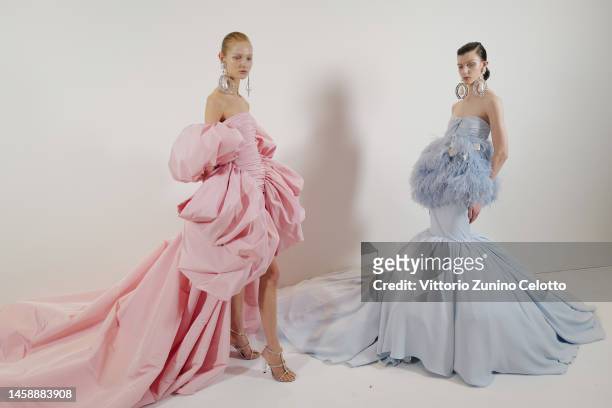 Models pose backstage prior to the Giambattista Valli Haute Couture Spring Summer 2023 show as part of Paris Fashion Week on January 23, 2023 in...