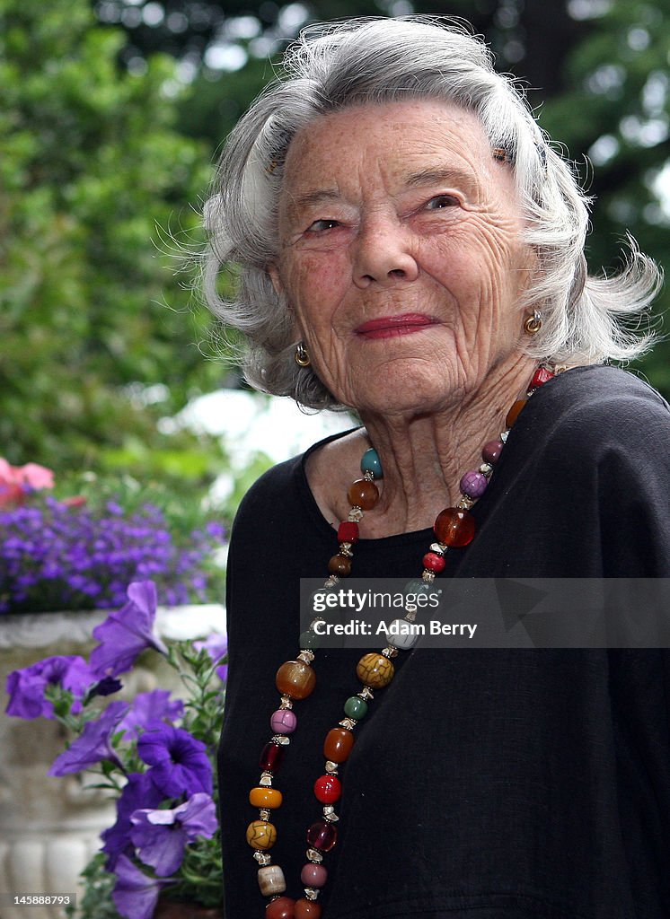 British Ambassador Hosts Garden Party