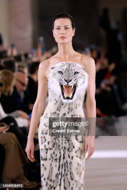Shalom Harlow walks the runway during the Schiaparelli Haute Couture Spring Summer 2023 show as part of Paris Fashion Week on January 23, 2023 in...