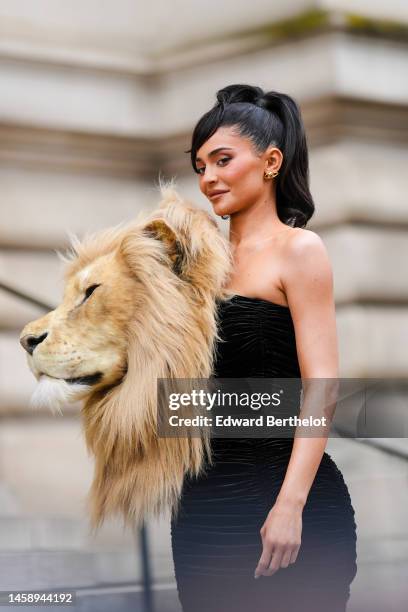 Kylie Jenner is seen, outside Schiaparelli, during the Paris Fashion Week - Haute Couture Sring Summer 2023 on January 23, 2023 in Paris, France.