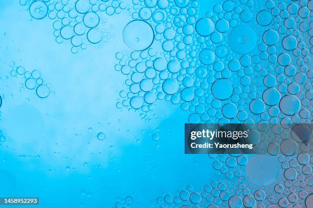 oil drops and bubbles abstract background - oil abundance stock pictures, royalty-free photos & images