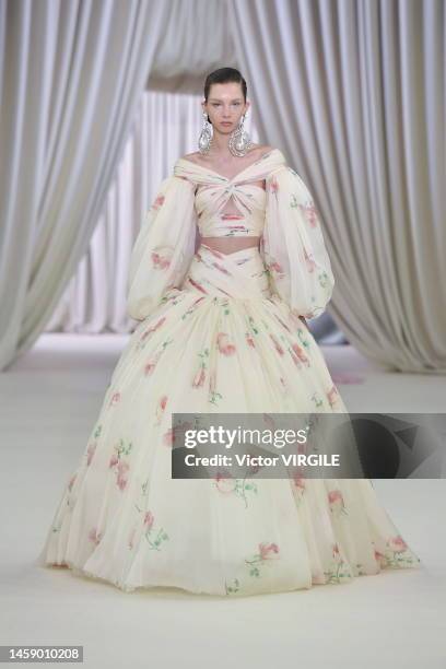 Model walks the runway during the Giambattista Valli Haute Couture Spring/Summer 2023 fashion show as part of the Paris Haute Couture Week on January...