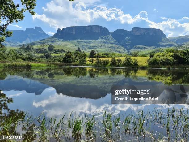 mahai campsite - royal natal national park 18 - drakensberg mountain range stock pictures, royalty-free photos & images