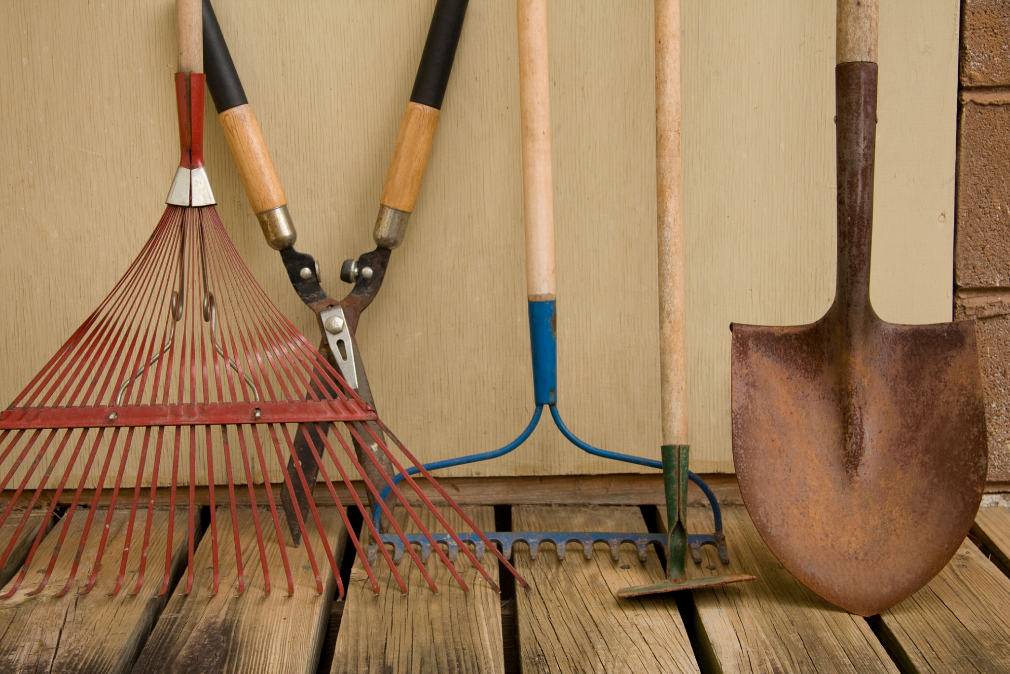 DIY patio tools
