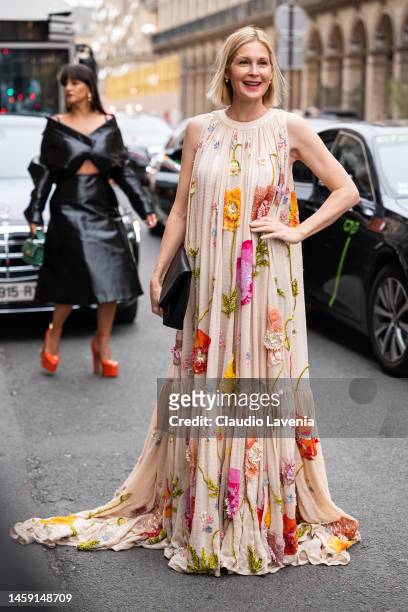 Kelly Rutherford wears a nude decorated maxi dress, outside Rahul Mishra, during Paris Fashion Week - Menswear Fall-Winter 2023-2024, on January 23,...