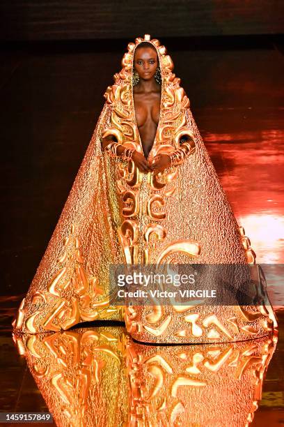 Model walks the runway during the Stephane Rolland Haute Couture Spring/Summer 2023 fashion show as part of the Paris Haute Couture Week on January...