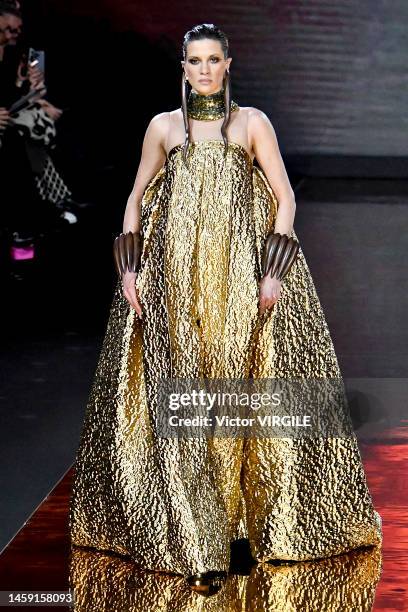 Model walks the runway during the Stephane Rolland Haute Couture Spring/Summer 2023 fashion show as part of the Paris Haute Couture Week on January...