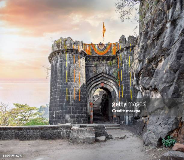 decorated entrance to ajinkyatara fort, satara, sahayadri mountains, maharashtra, india - maharashtra day stock pictures, royalty-free photos & images