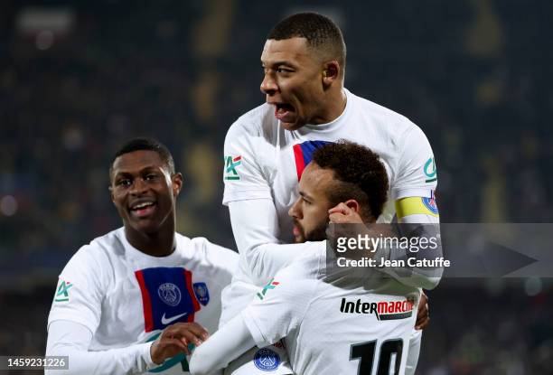 Neymar Jr of PSG celebrates his goal with Kylian Mbappe, Nuno Mendes during the French Cup match between US Pays de Cassel and Paris Saint-Germain at...