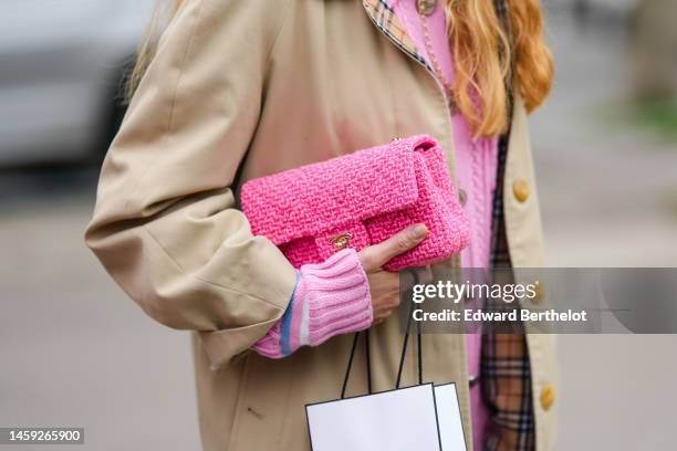 930 Chanel Shopping Bag Stock Photos, High-Res Pictures, and Images - Getty  Images
