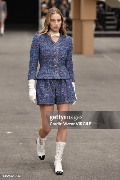 A Model Walks The Runway During The Chanel Haute Couture News Photo a-model-walks-the-runway-during-the-chanel-haute-couture-news-photo