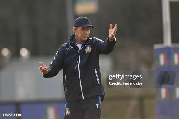 Neil Barnes of Italy issues instructions during an Italy training session at Payanini Center on January 24, 2023 in Verona, Italy.
