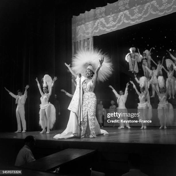 Joséphine Baker à l'Olympia de Paris lors d'une répétition de sa revue 'Paris mes amours', le 23 mai 1959.