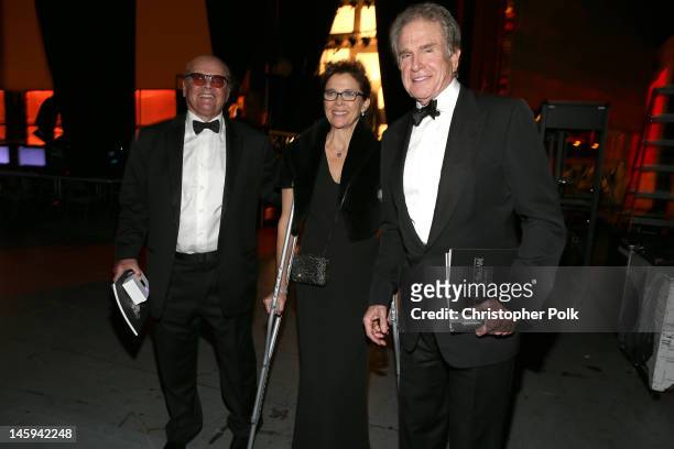 Actors Jack Nicholson, Annette Bening and Warren Beatty attend the 40th AFI Life Achievement Award honoring Shirley MacLaine held at Sony Pictures...
