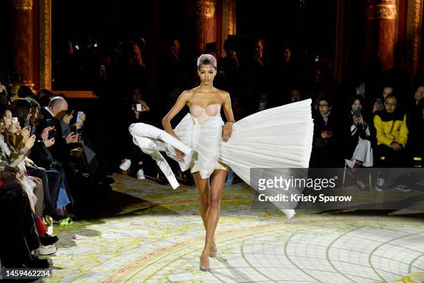 Model walks the runway during the Viktor & Rolf Haute Couture Spring Summer 2023 show as part of Paris Fashion Week on January 25, 2023 in Paris,...
