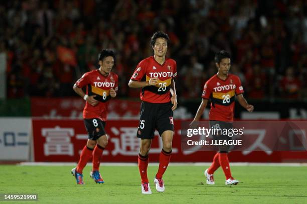 Mu Kanazaki of Nagoya Grampus celebrates after scoring the team's first goal during the J.League J1 match between Kawasaki Frontale and Nagoya...