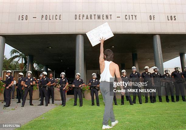La 92 Riots 577 La Riots 1992 Photos & High Res Pictures - Getty Images