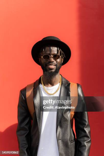 portrait of black man happy smiling - vestimenta informal stock pictures, royalty-free photos & images