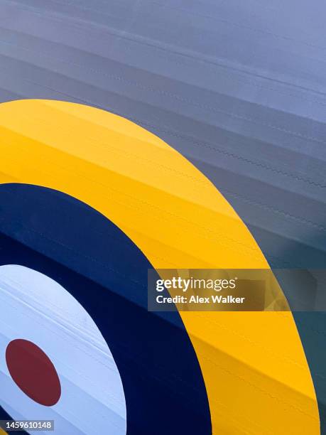 raf roundel on fighter aircraft - military badge stock pictures, royalty-free photos & images